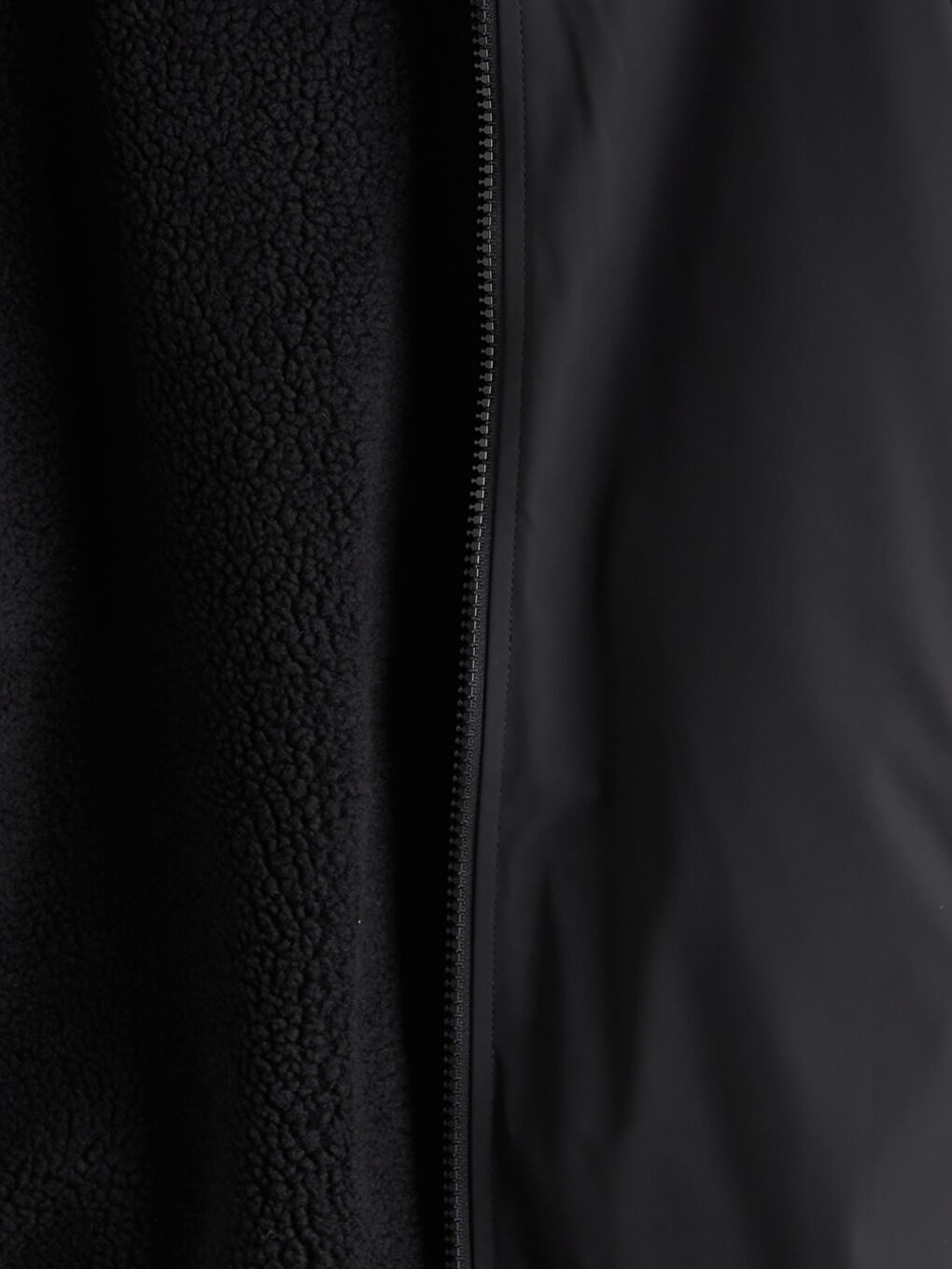 Siyah Standart Kalıp Kapüşonlu Erkek Mont-6