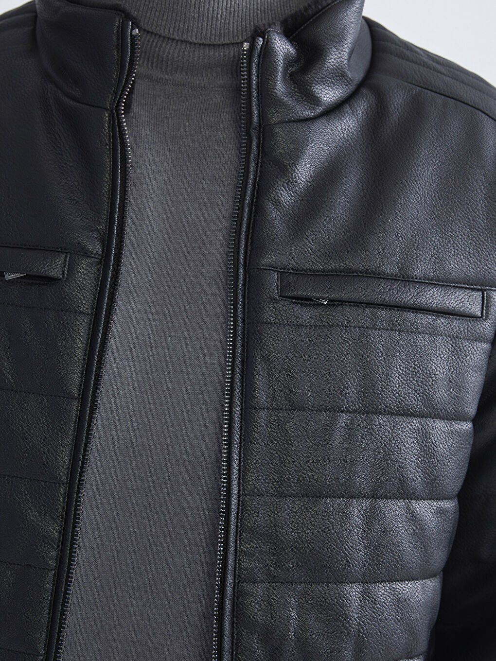 Siyah Standart Kalıp Dik Yaka Erkek Deri Görünümlü Mont-2