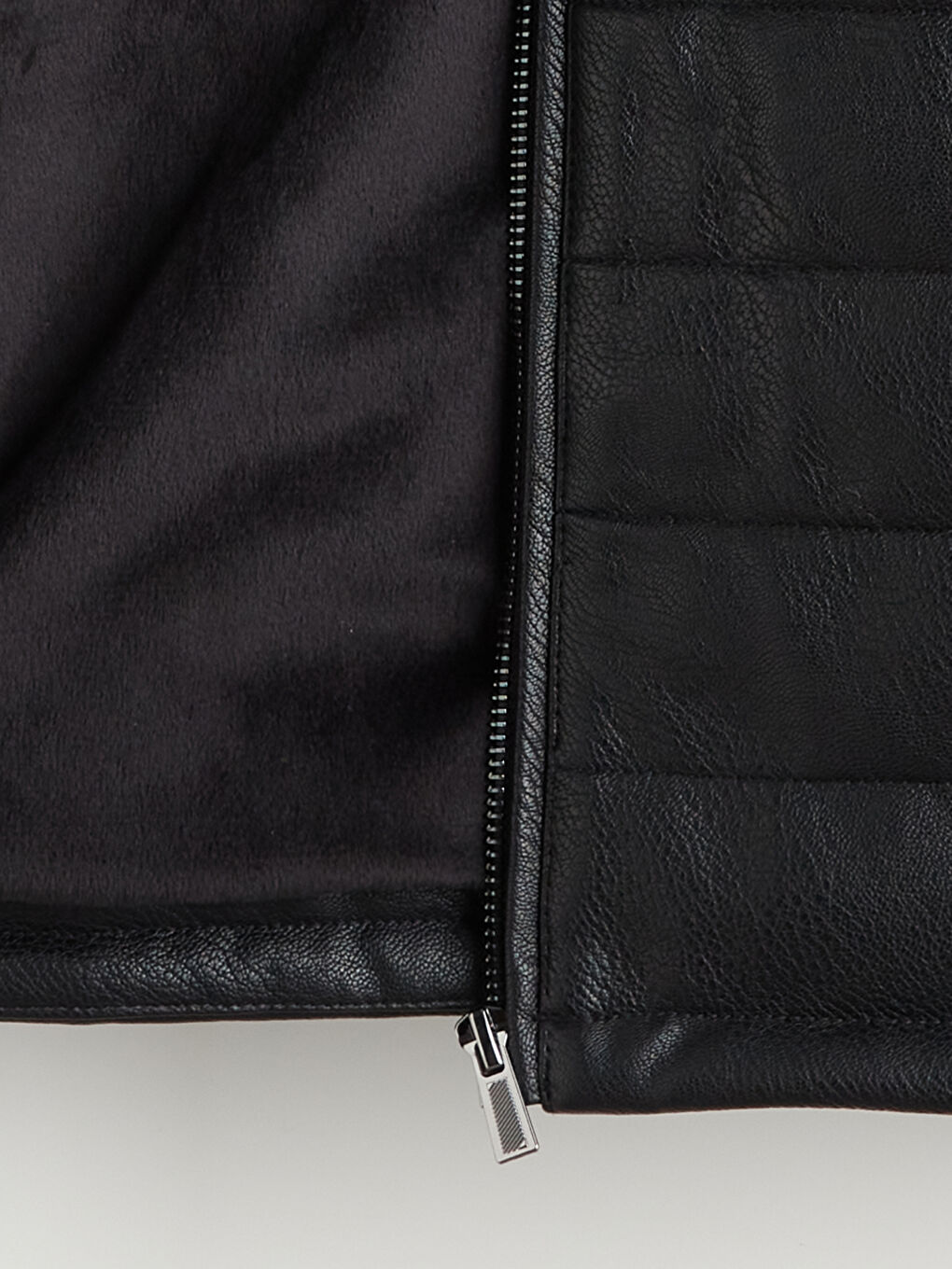 Siyah Standart Kalıp Dik Yaka Erkek Deri Görünümlü Mont-7