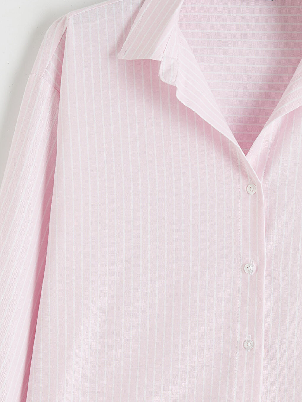 قميص مُخَطَّط واسع الحجم للسيدات-5