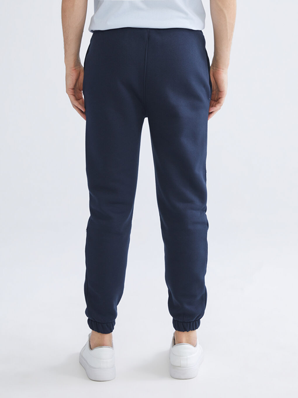 Standard Fit Men's Jogger Sweatpants-3