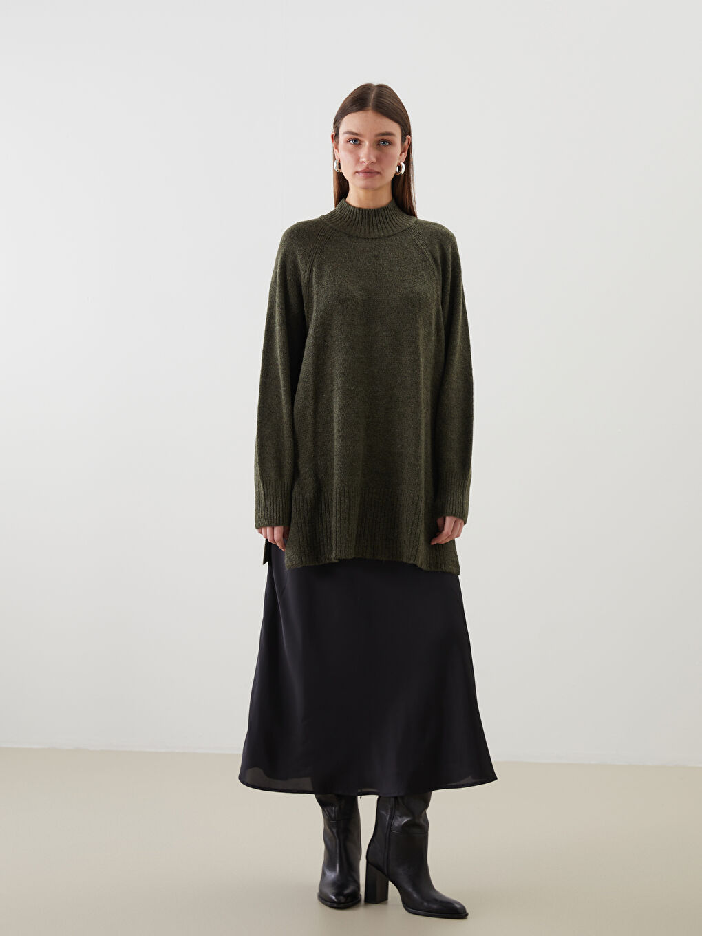 Haki Dik Yaka Oversize Kadın Triko Tunik-1