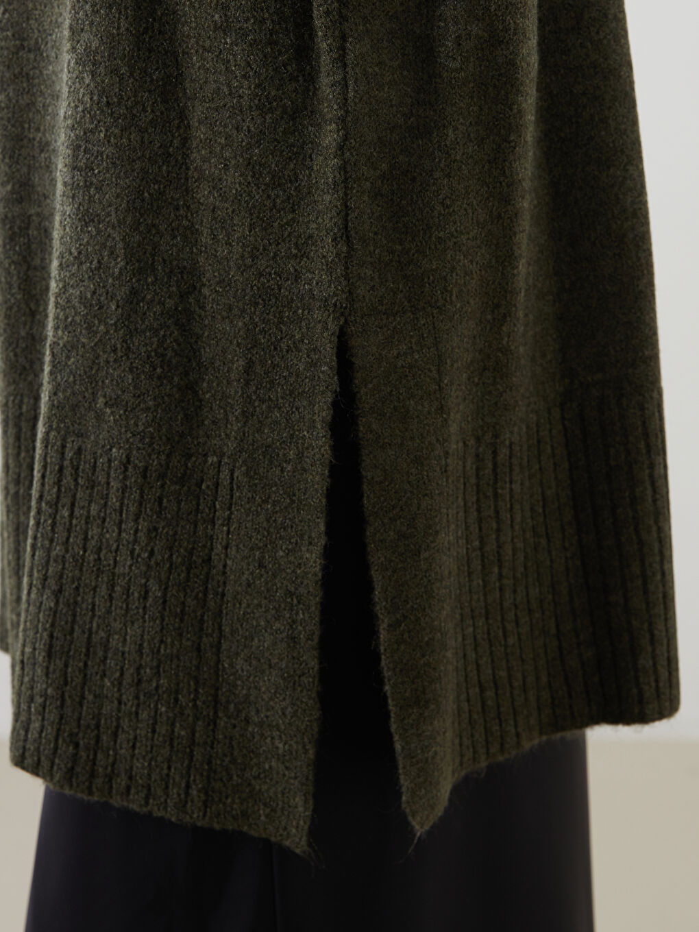 Haki Dik Yaka Oversize Kadın Triko Tunik-2