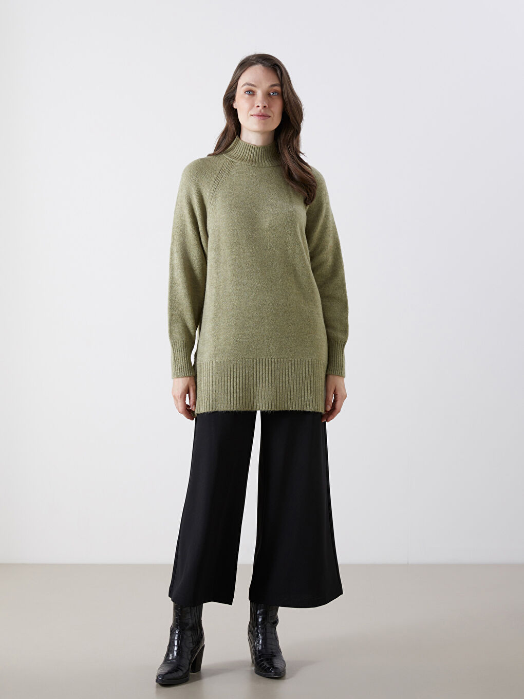 Yeşil Dik Yaka Oversize Kadın Triko Tunik-1