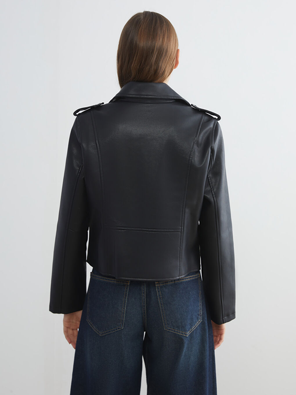 Siyah Biker Yaka Kadın Deri Görünümlü Ceket-4