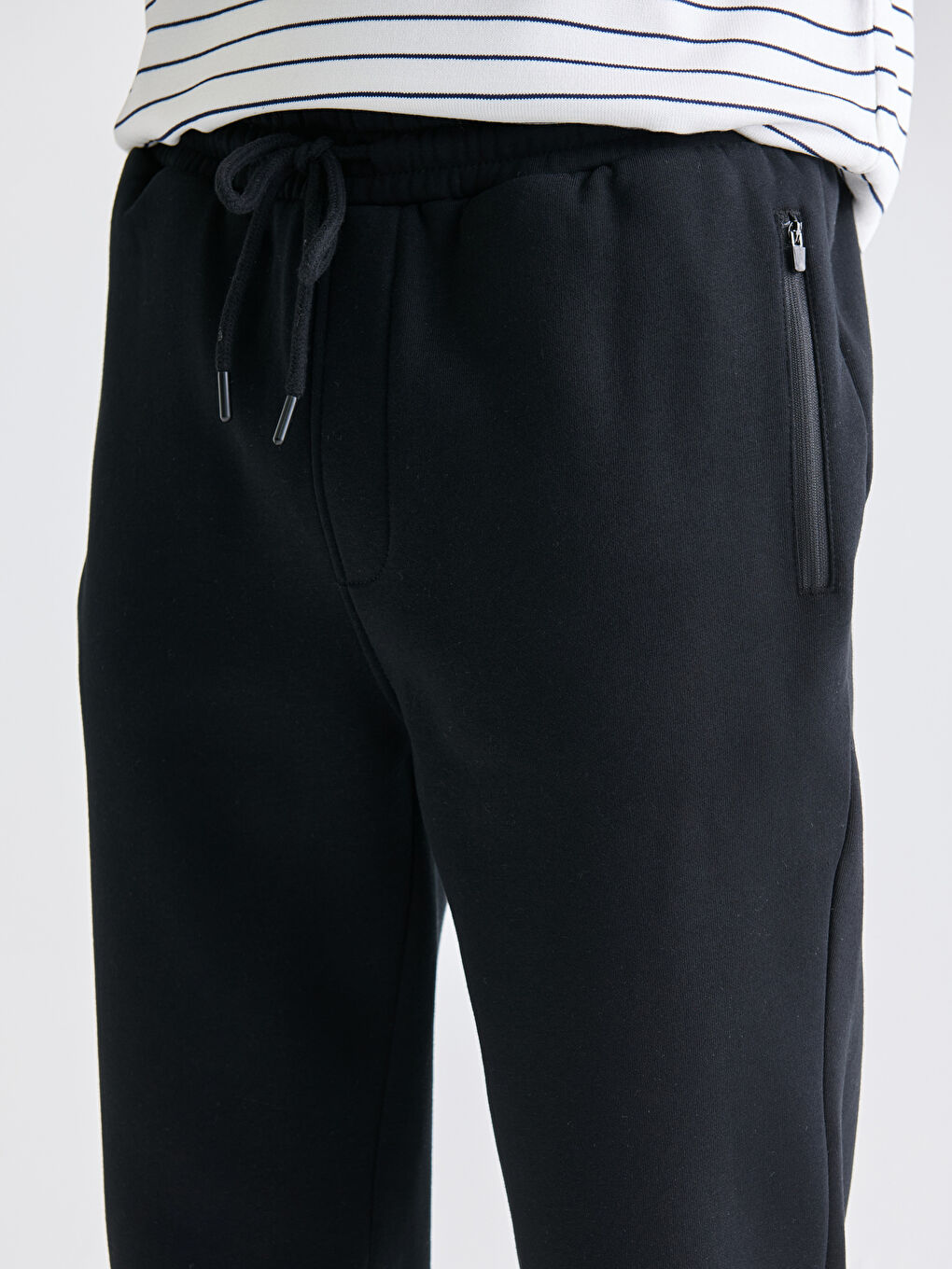 Siyah Standart Kalıp Erkek Jogger Eşofman Altı-2