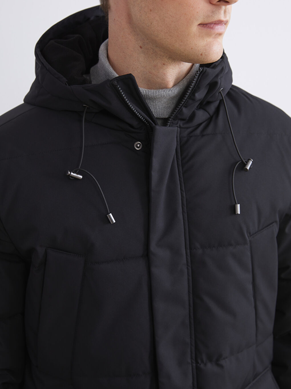 Siyah Standart Kalıp Kapüşonlu Erkek Şişme Mont-2