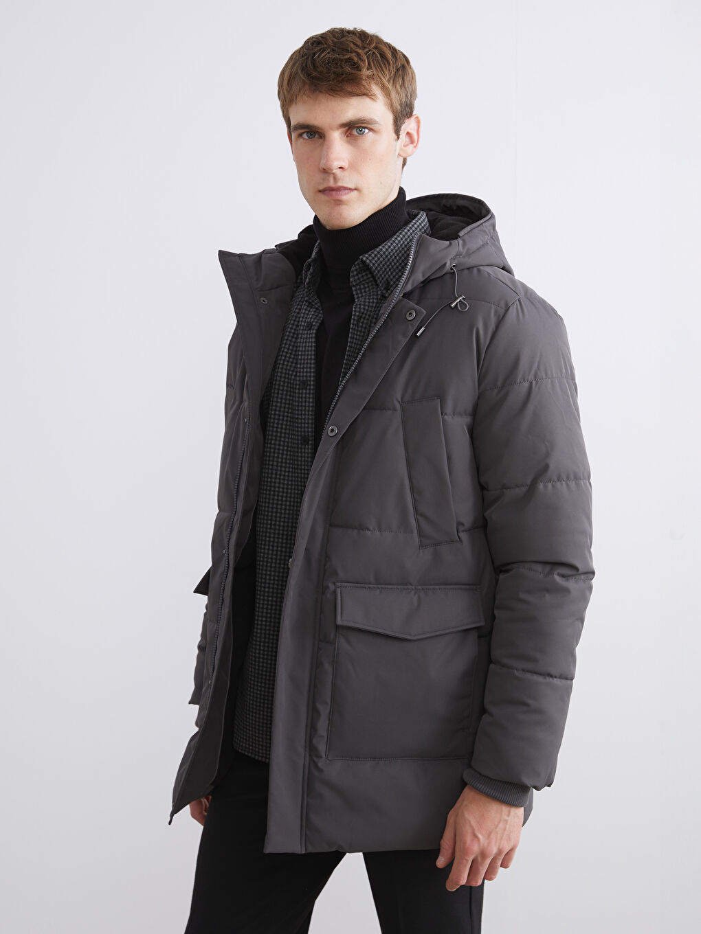 Gri Standart Kalıp Kapüşonlu Erkek Şişme Mont