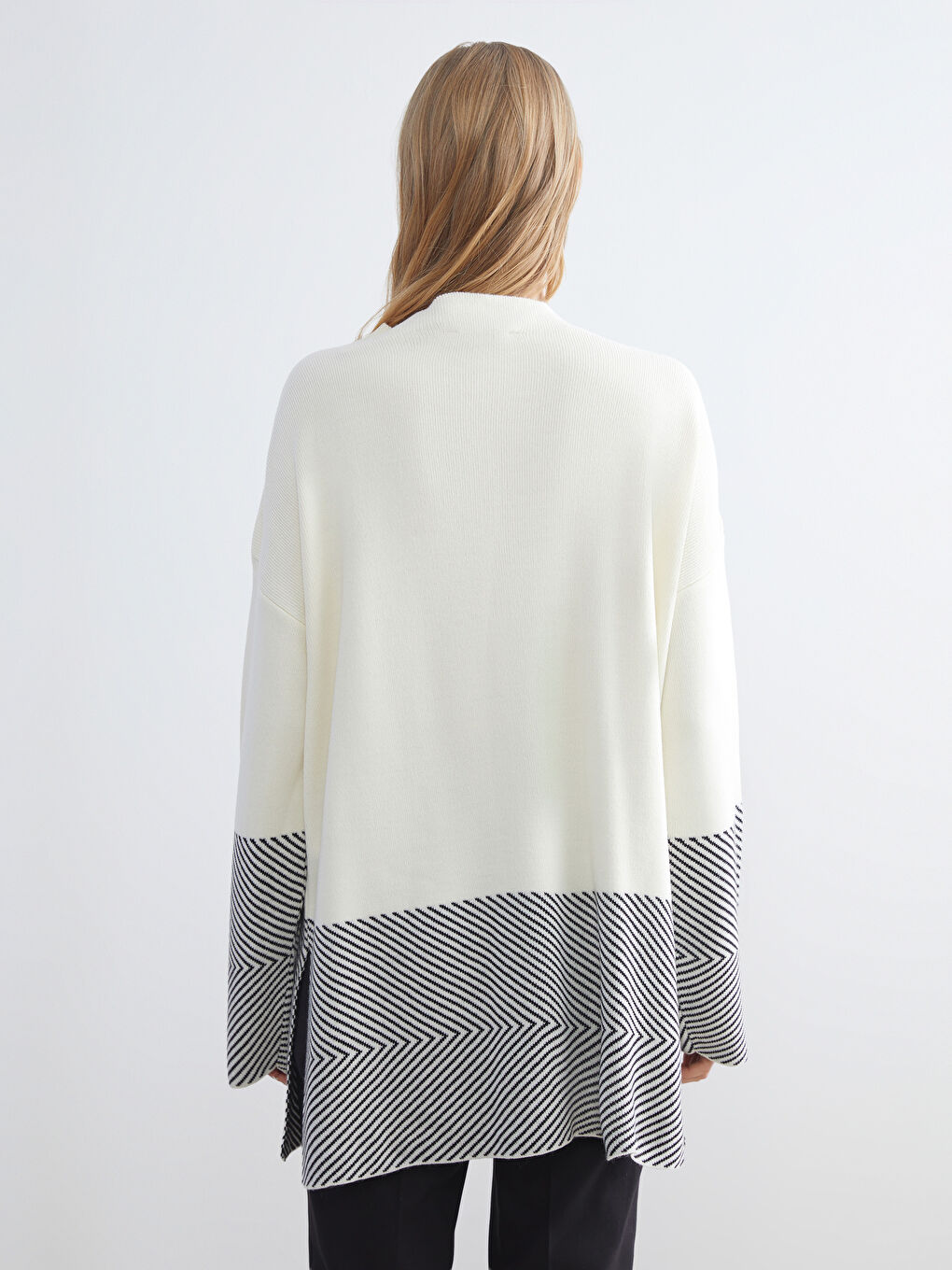 Ekru Kayık Yaka Desenli Kadın Triko Tunik-7