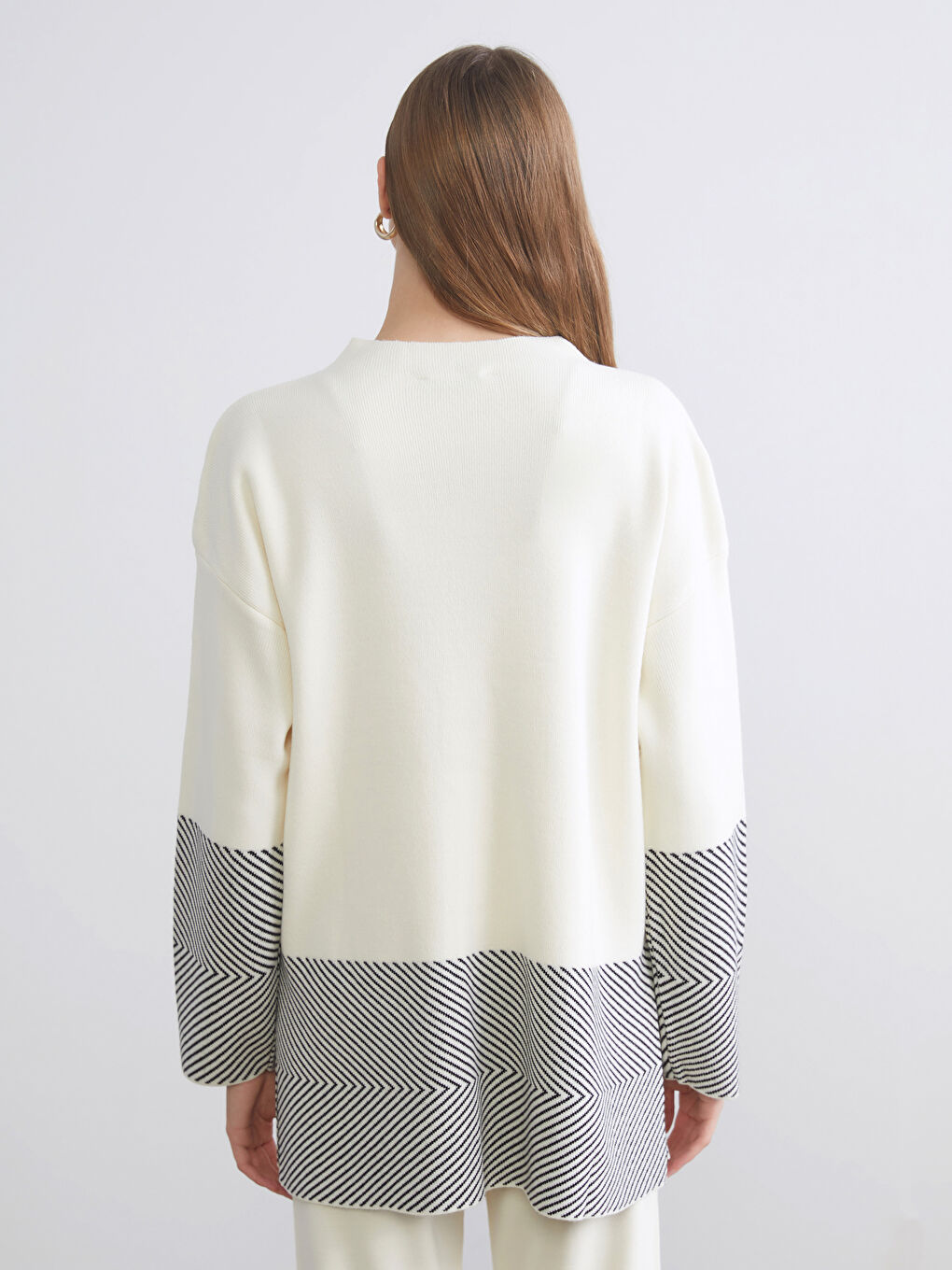 Ekru Kayık Yaka Desenli Kadın Triko Tunik-6