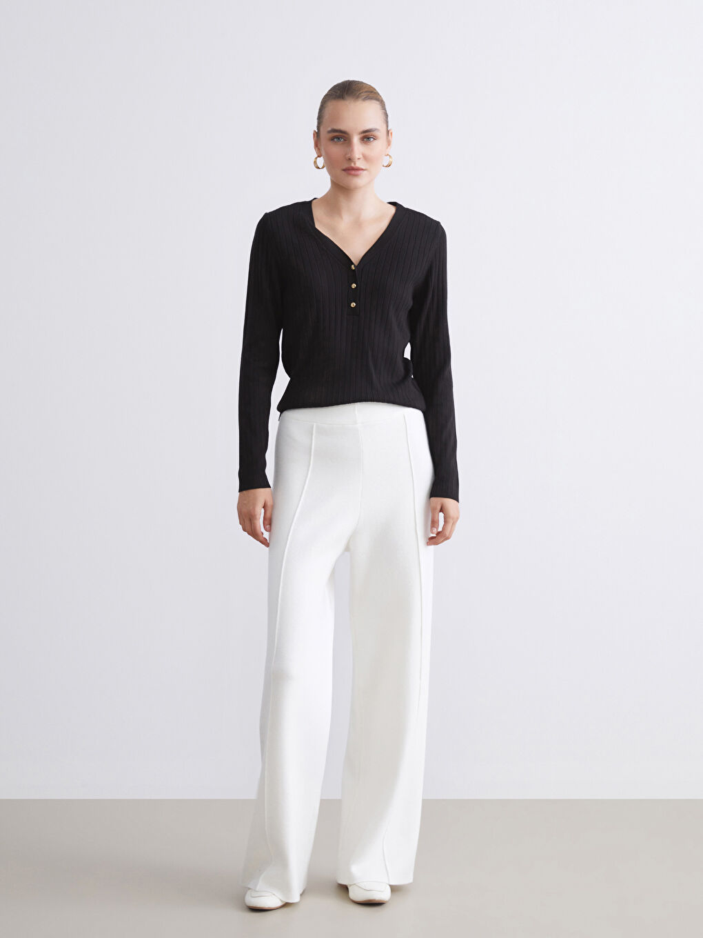 V Neck Women's Knitwear Cardigan-4