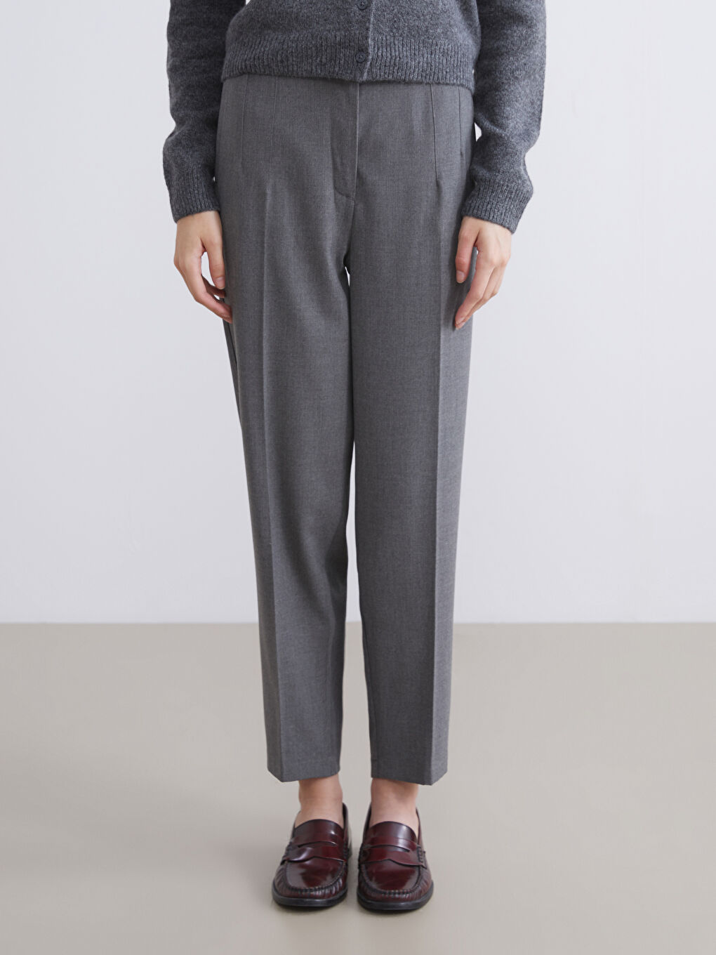 Carrot Fit Women's Trousers-1