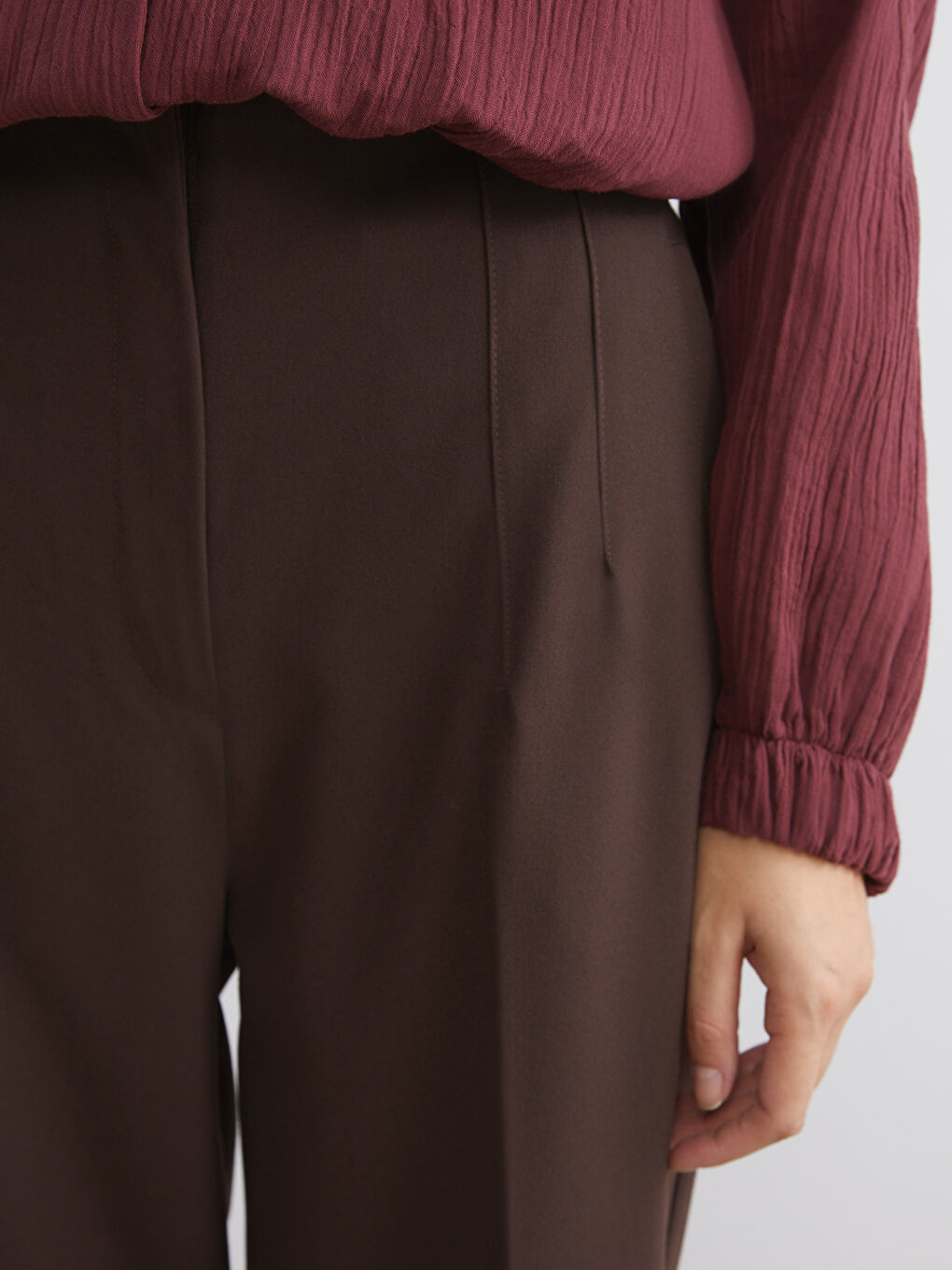 Carrot Fit Women's Trousers-5