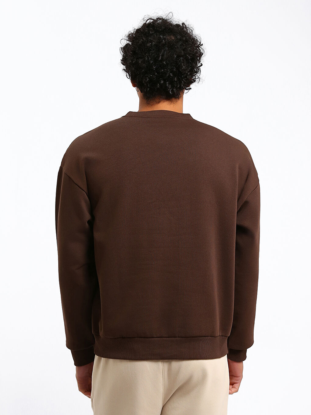 سويتشيرت رجال مطبوع بكول مدور-4