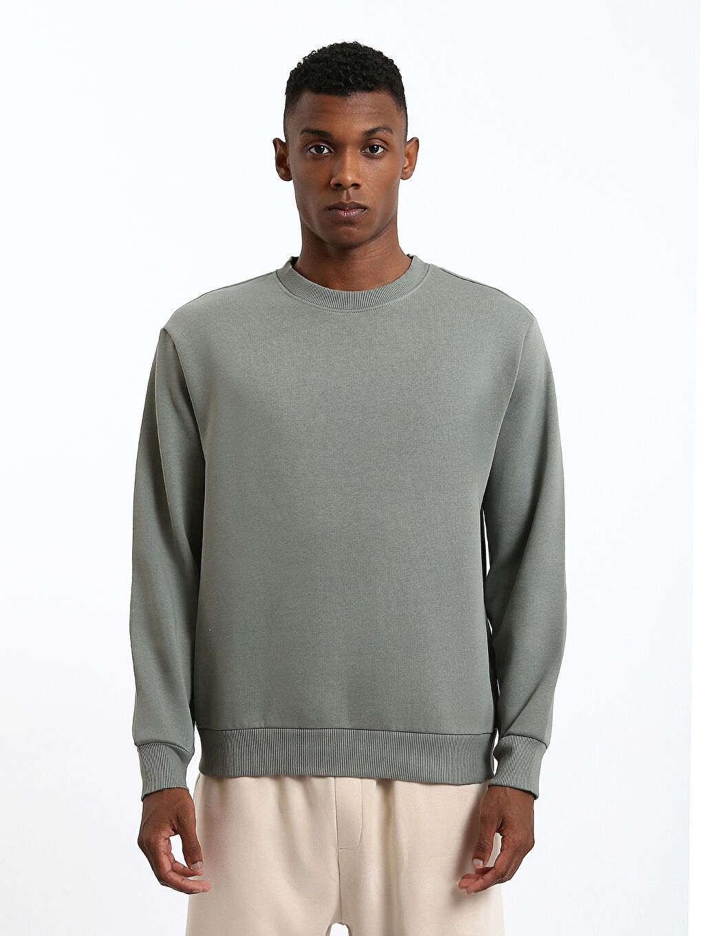 سويت شيرت رجالي سميك بأكمام طويلة ورقبة دائرية-1