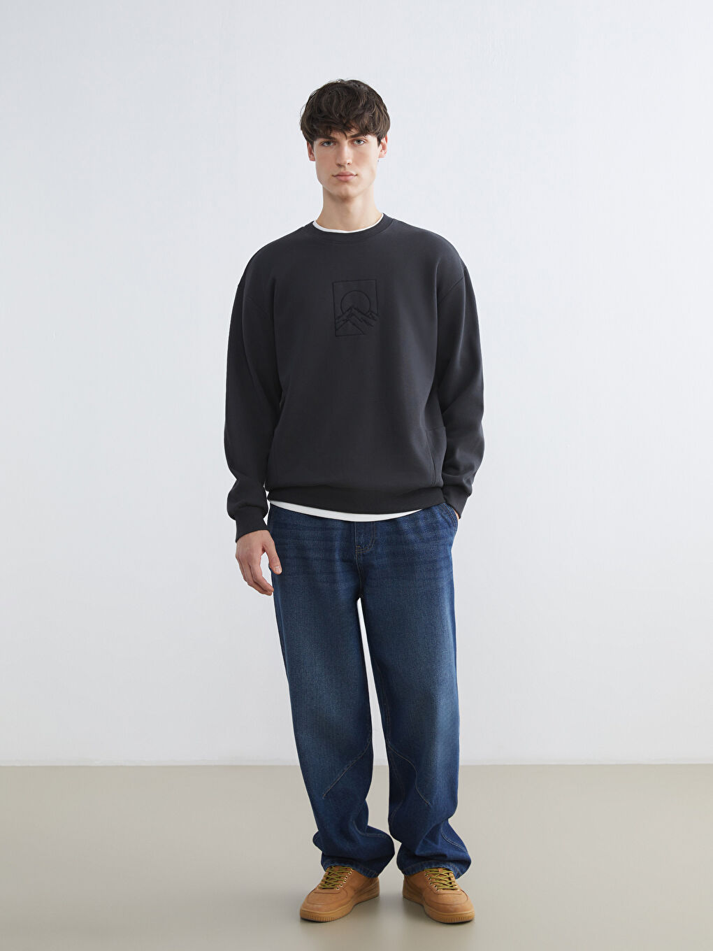 Antrasit Bisiklet Yaka Baskılı Erkek Kalın Sweatshirt-1