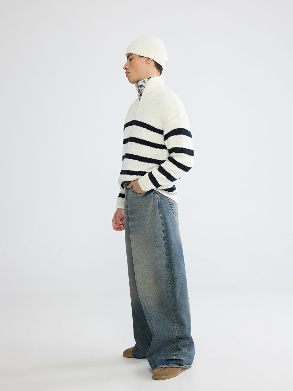 Ekru Fermuarlı Dik Yaka Çizgili Erkek Triko Kazak-1