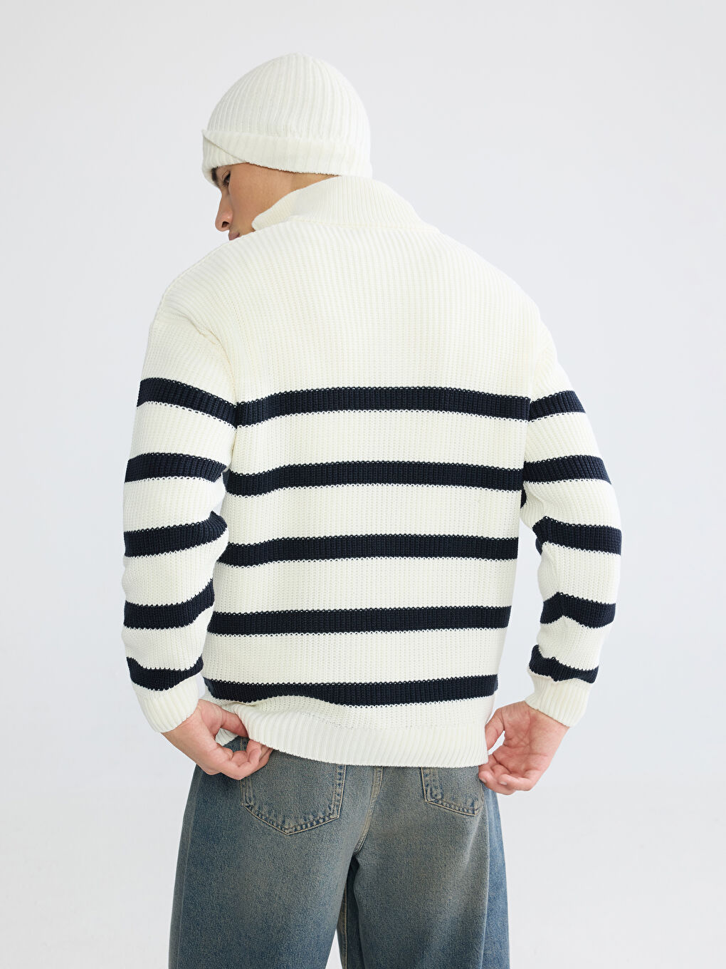 Ekru Fermuarlı Dik Yaka Çizgili Erkek Triko Kazak-3
