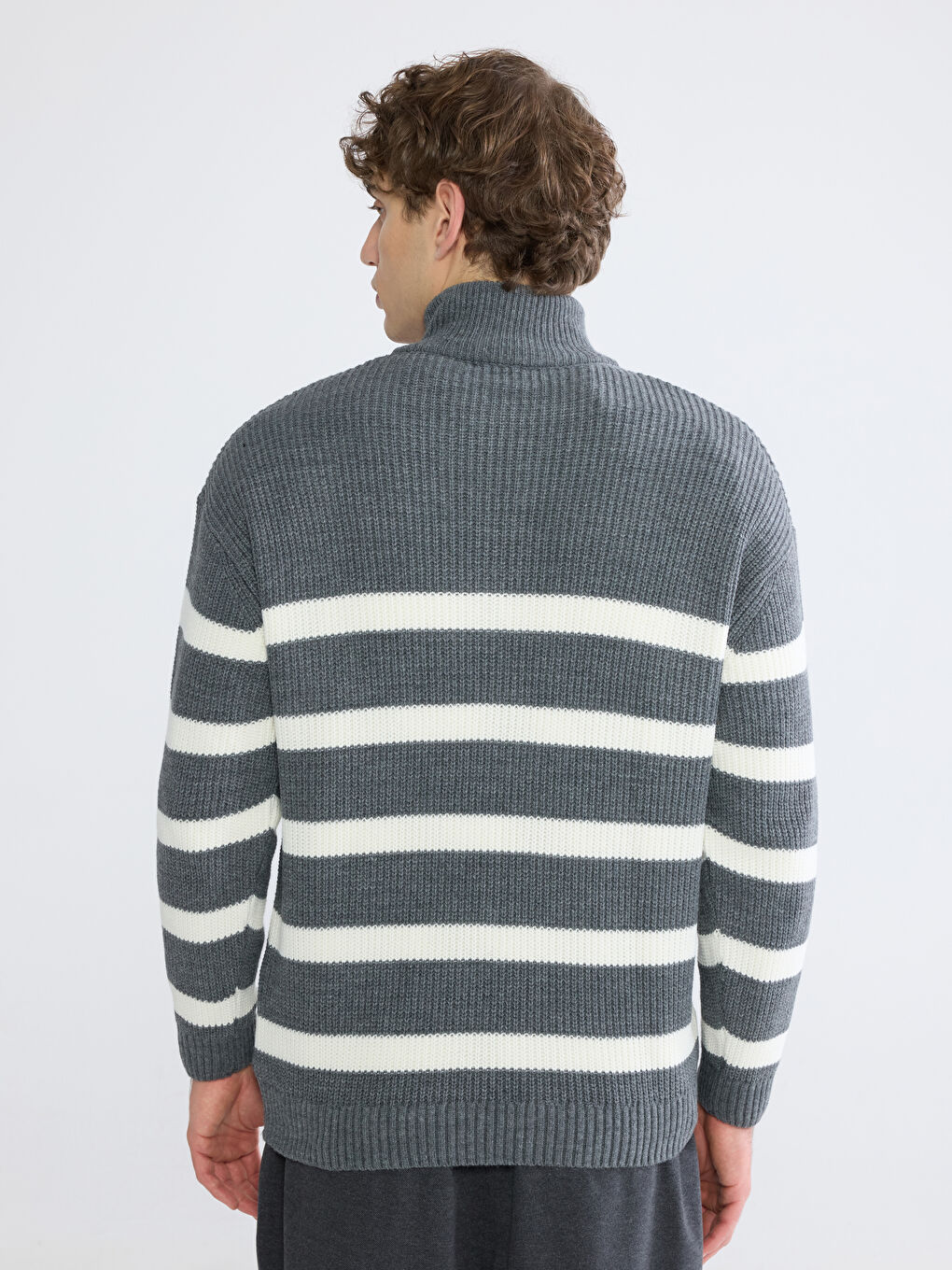 Antrasit Fermuarlı Dik Yaka Çizgili Erkek Triko Kazak-3