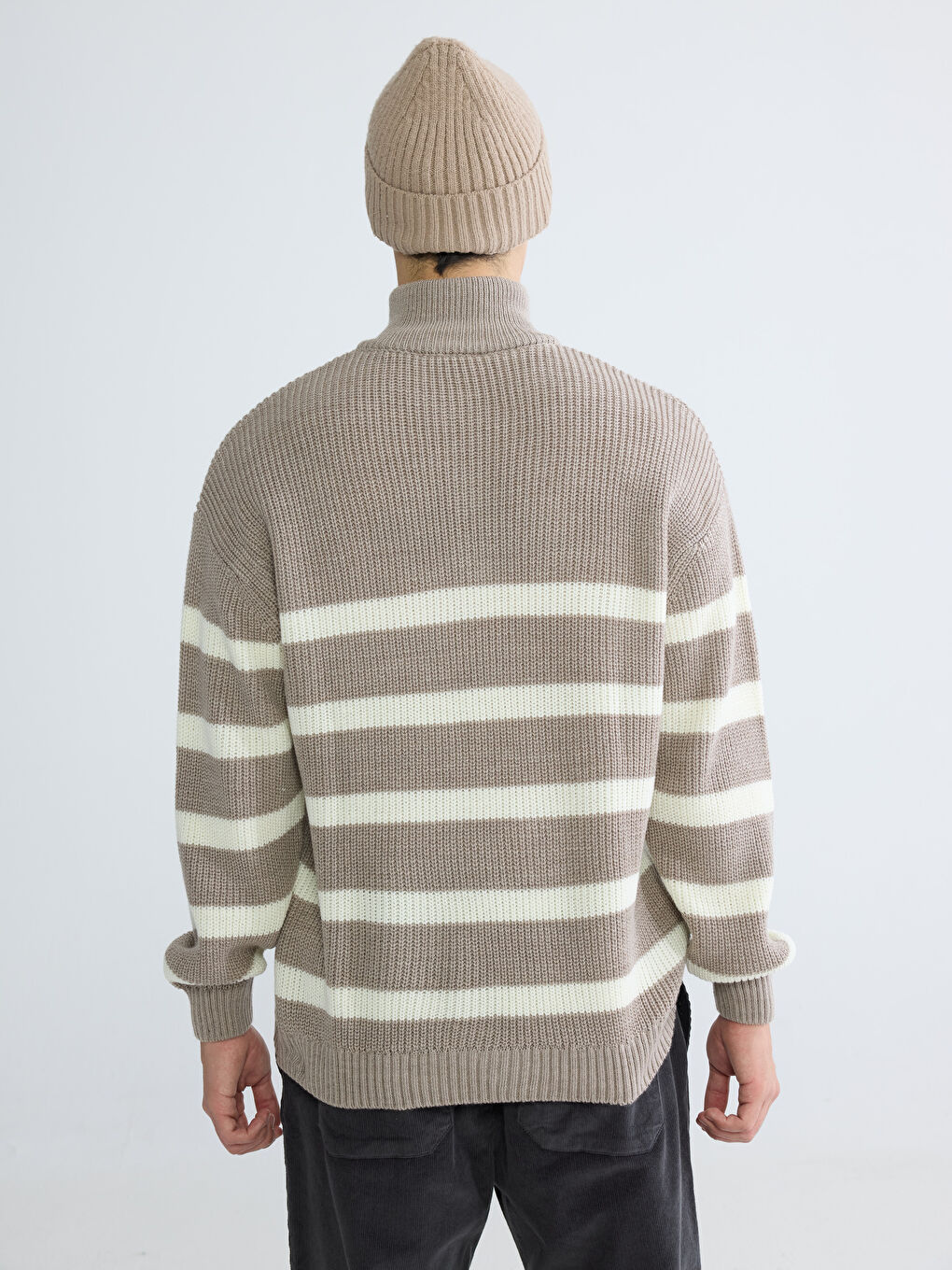 Bej Fermuarlı Dik Yaka Çizgili Erkek Triko Kazak-3