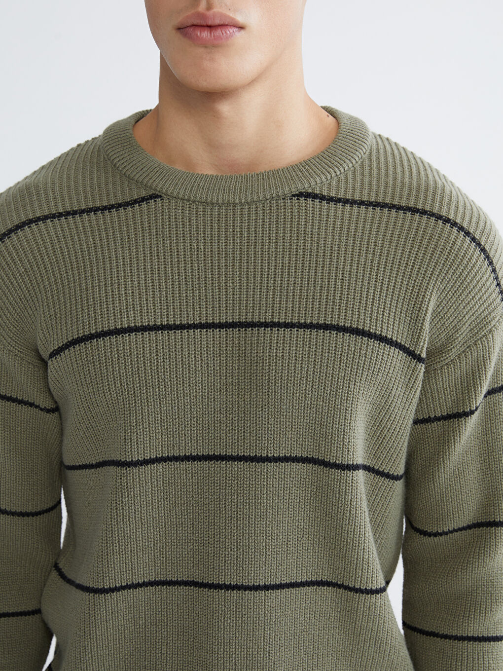 Yeşil Bisiklet Yaka Çizgili Erkek Triko Kazak-2