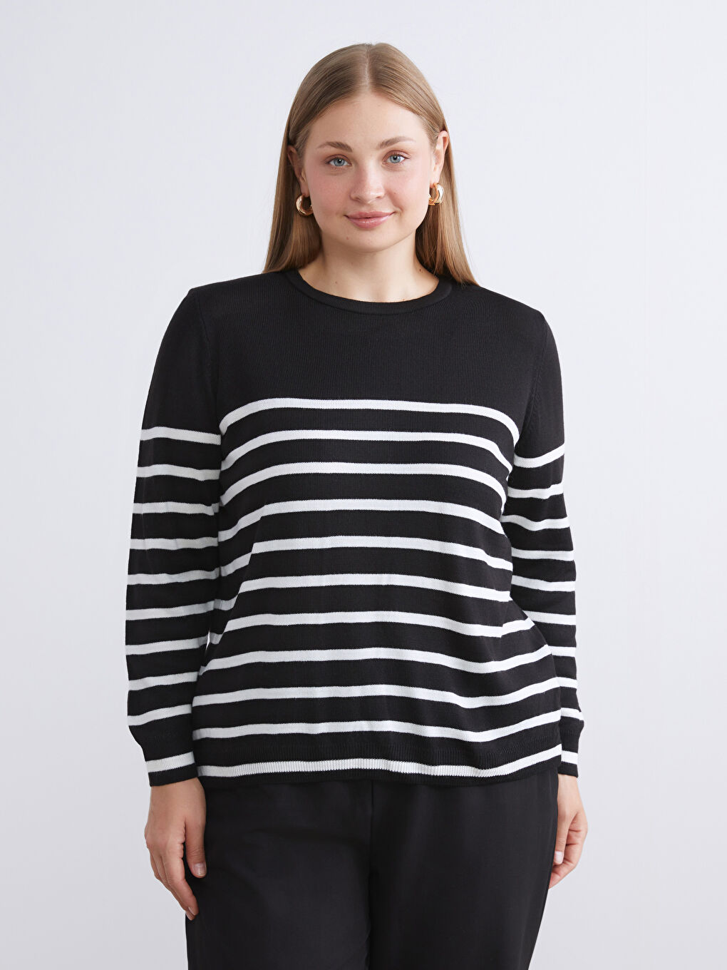 Crew Neck Striped Women's Knitwear Sweater-1