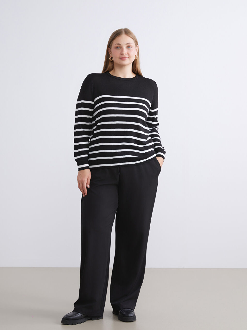 Crew Neck Striped Women's Knitwear Sweater-6