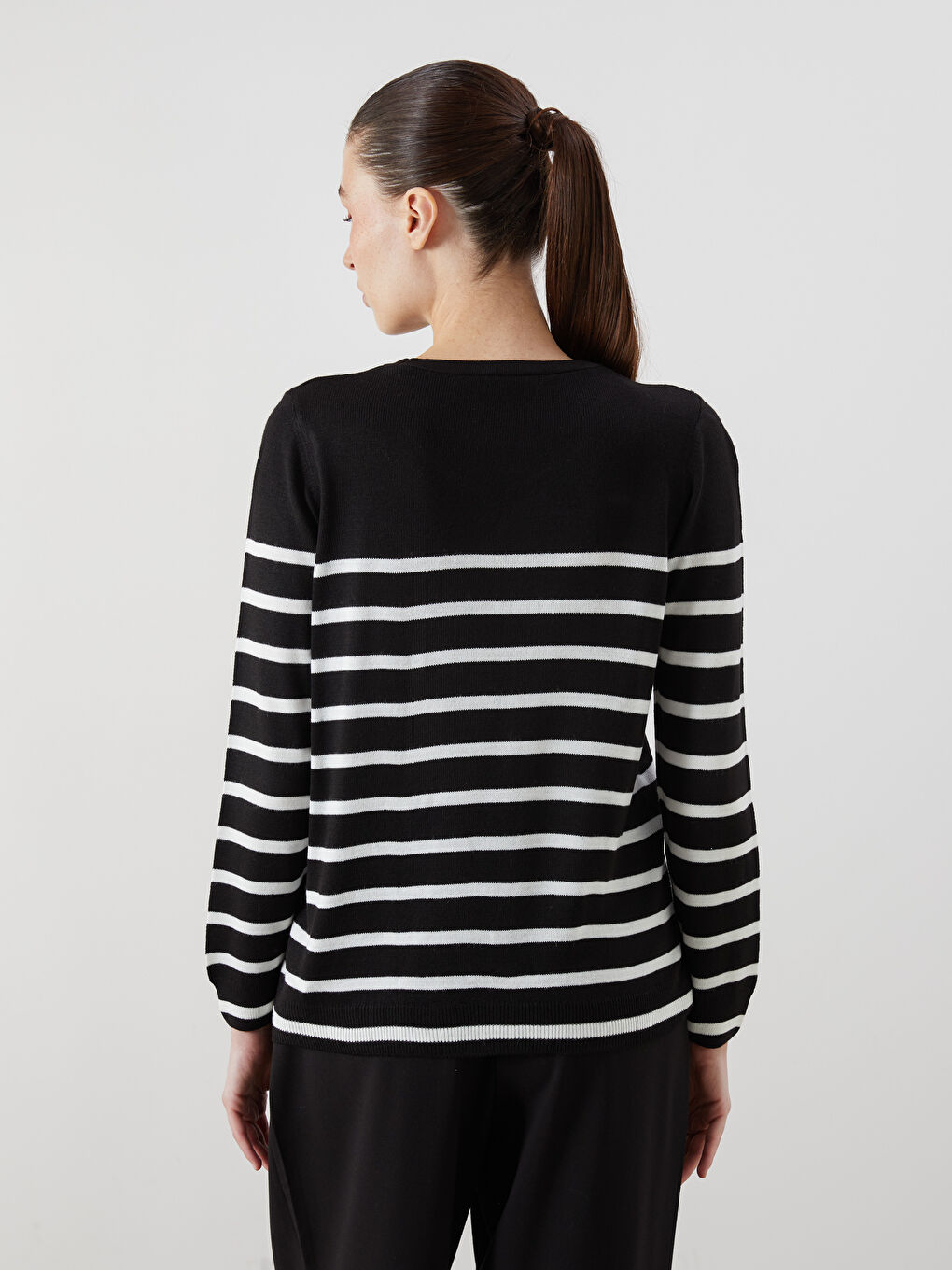 Crew Neck Striped Women's Knitwear Sweater-5