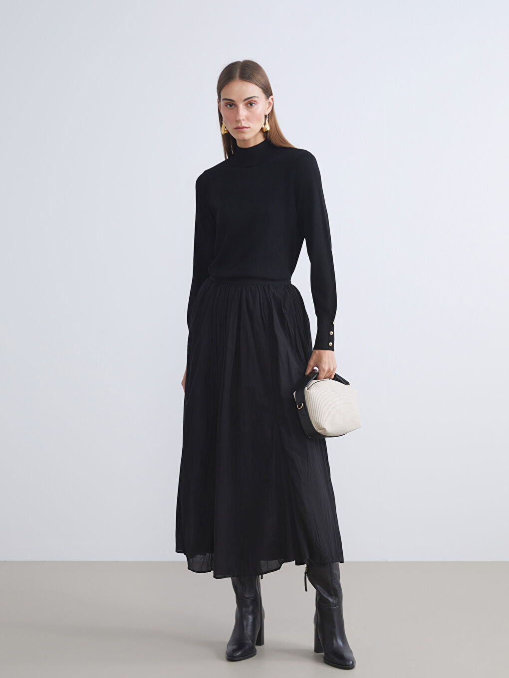 سویتری تریکۆی یەخە خڕ بۆ ژنان-4