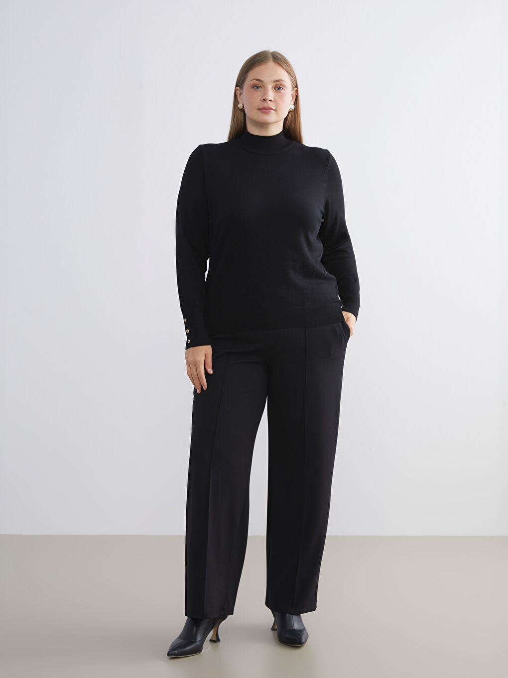 سویتری تریکۆی یەخە خڕ بۆ ژنان-3