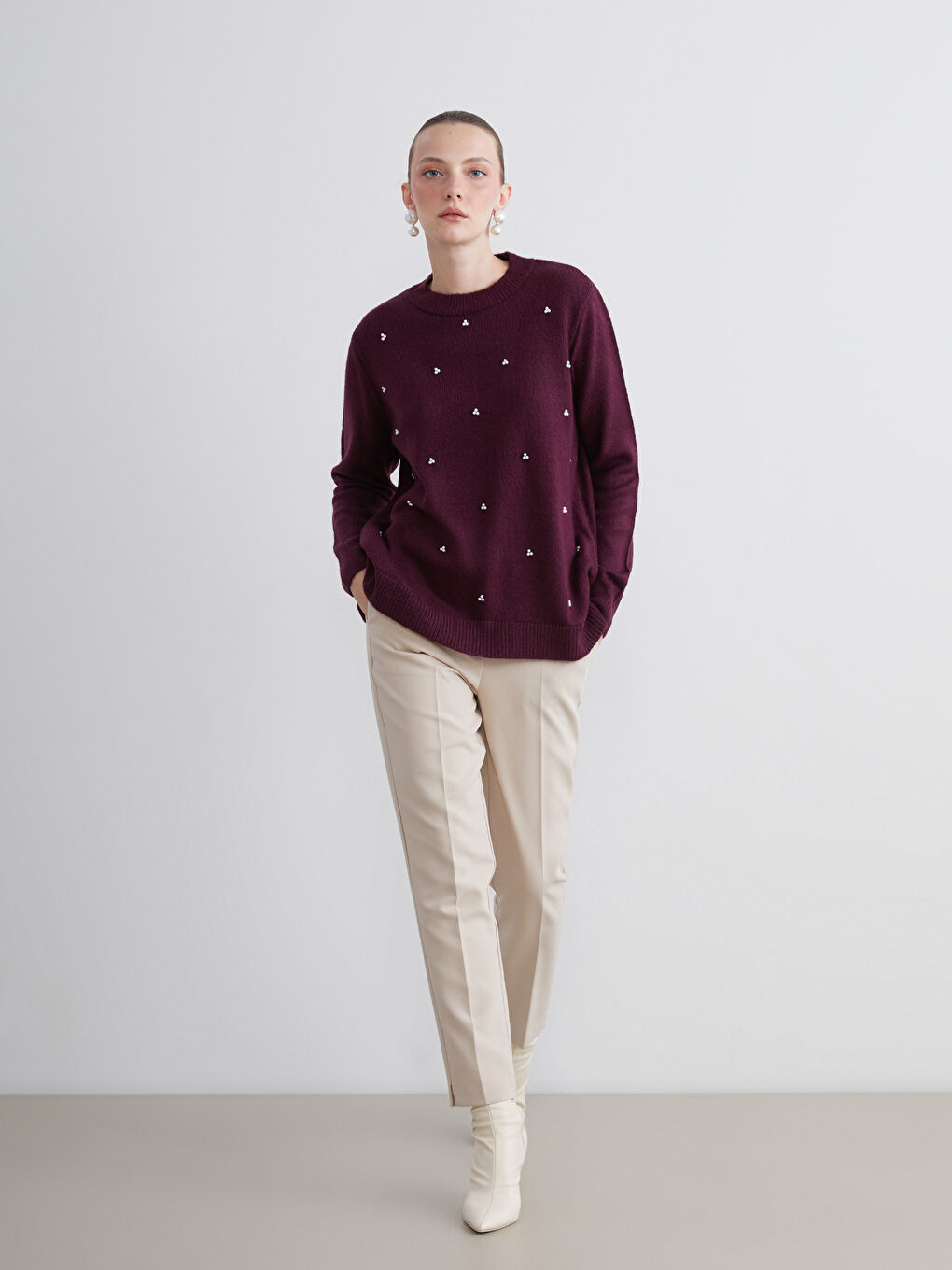 LCWAIKIKI Classic Crew Neck Beaded Embellished Women's Knitwear Sweater -W5DC35Z8-CVT