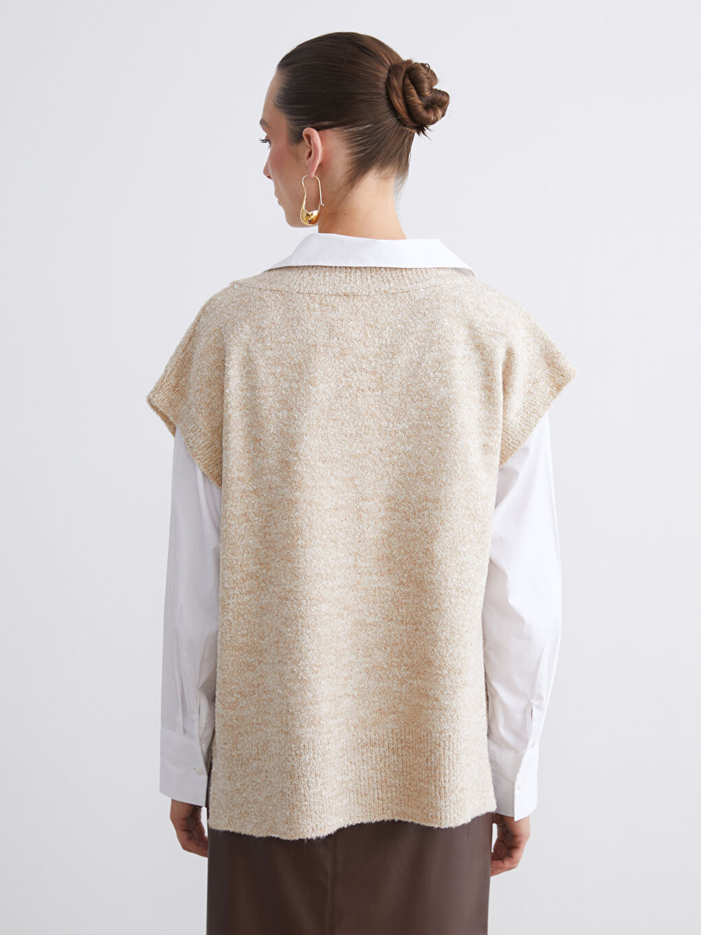 Bej V Yaka Kadın Triko Süveter-4