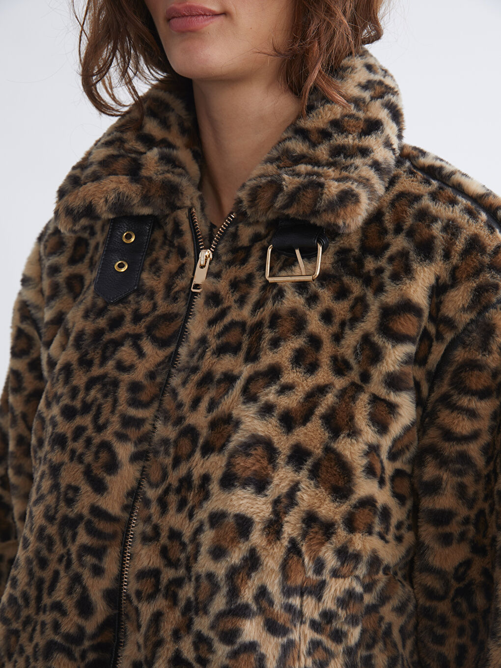 Kahverengi Dik Yaka Leopar Desenli Kadın Mont-2