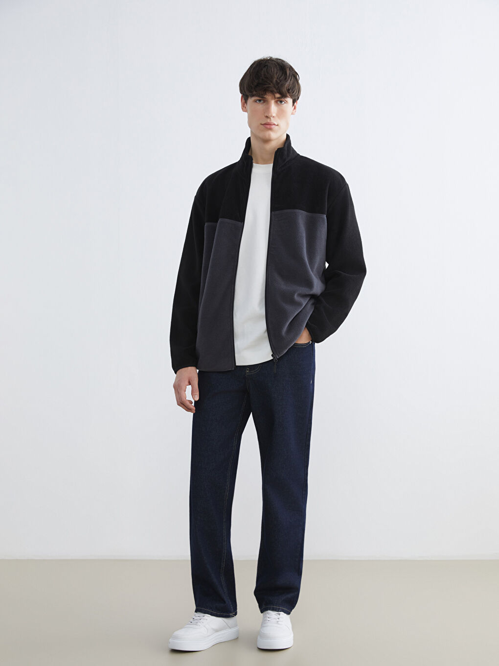 Siyah Dik Yaka Polar Erkek Fermuarlı Sweatshirt-1