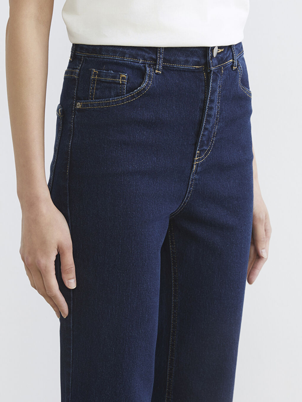 جينز بقصة مستقيمة للسيدات-2