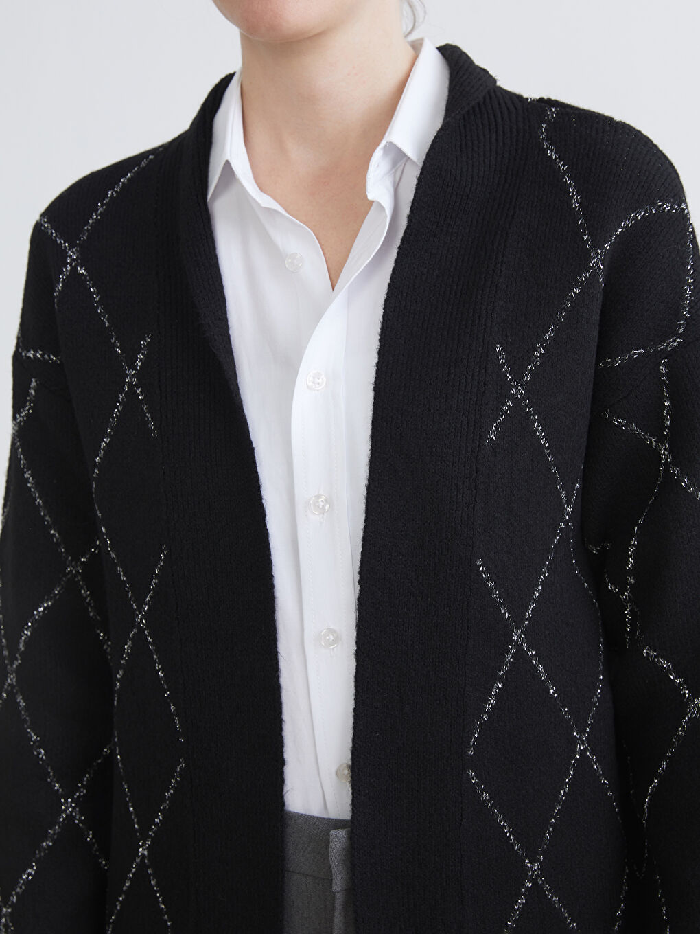 كارديجان تريكو بنمط أرجيل بياقة شال للسيدات-4