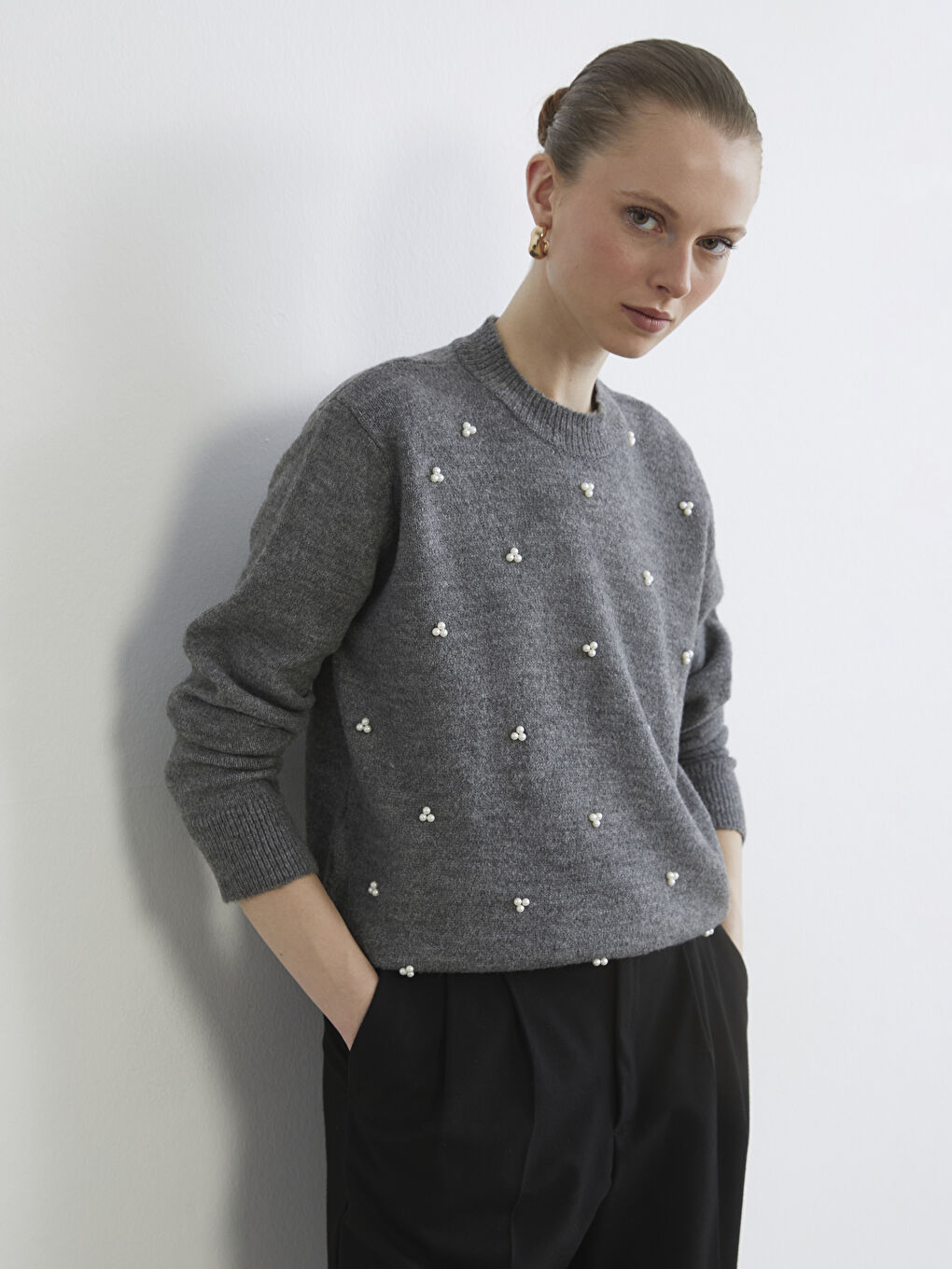 Crew Neck Beaded Embellished Women's Knitwear Sweater