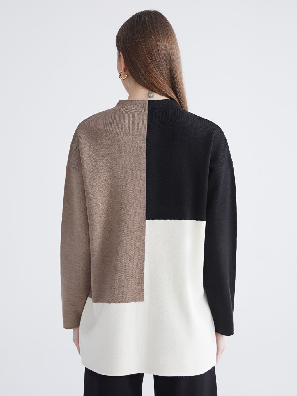 سترة تريكو بلوك الألوان بياقة قمع للسيدات-3