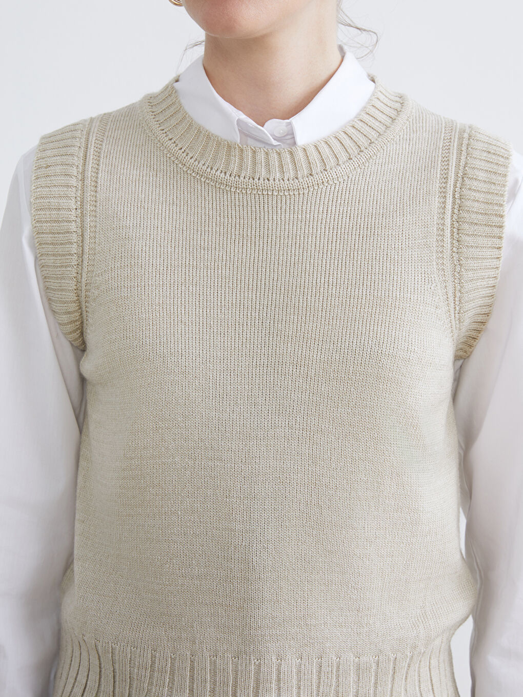 سترة فيست تريكو بياقة دائرية للسيدات-2