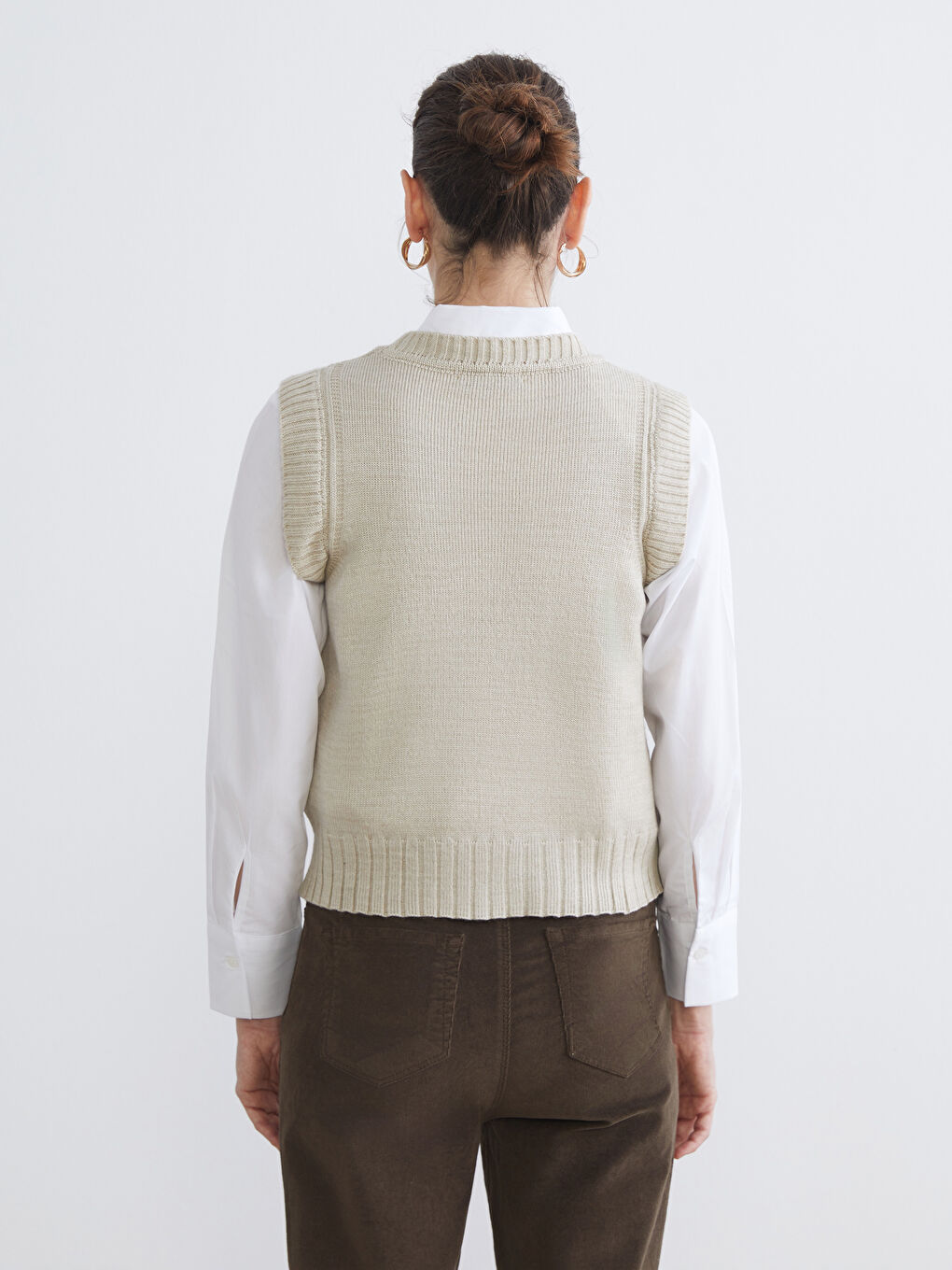 سترة فيست تريكو بياقة دائرية للسيدات-3