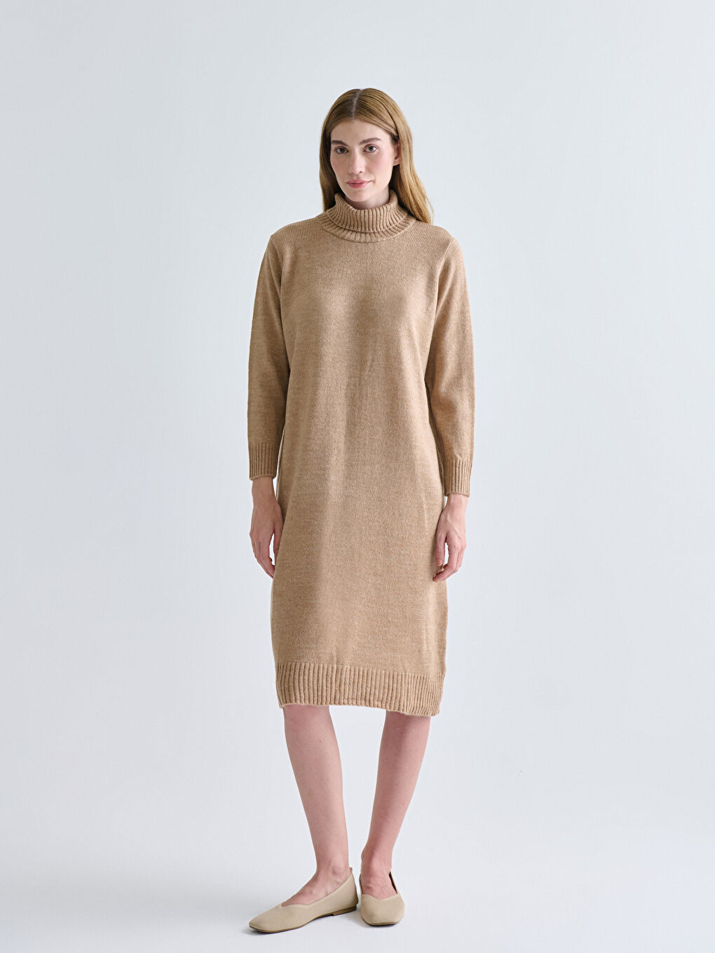 فستان تريكو نسائي بياقة عالية سادة كم طويل واسع الحجم-1