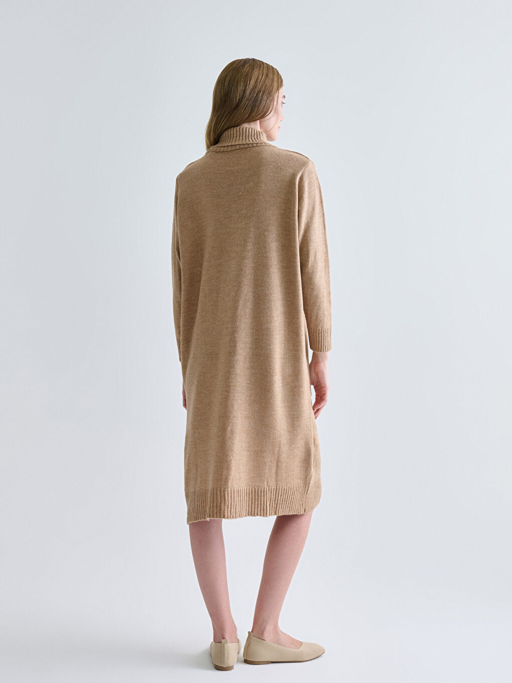 فستان تريكو نسائي بياقة عالية سادة كم طويل واسع الحجم-6