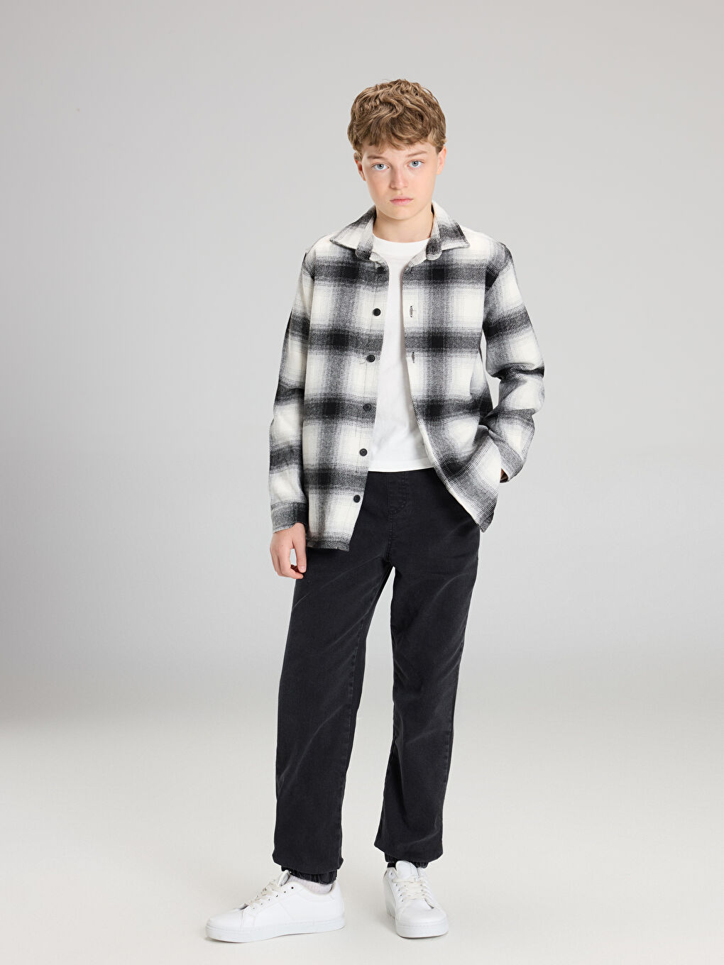 Сорочка для хлопчиків з довгим рукавом у шотландку-1