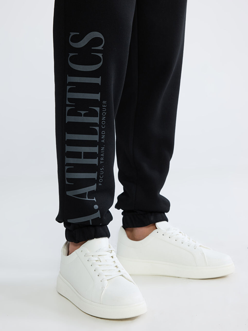 სტანდარტული მორგების მამაკაცის სქელი სპორტული შარვალი-3