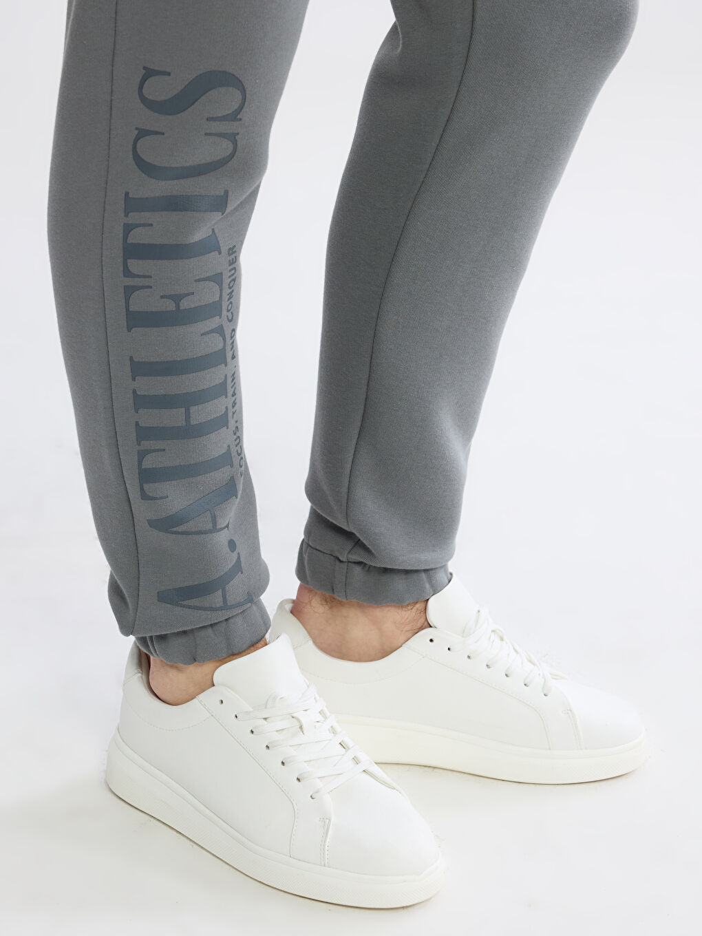 Standard Fit Men's Thick Sweatpants-2