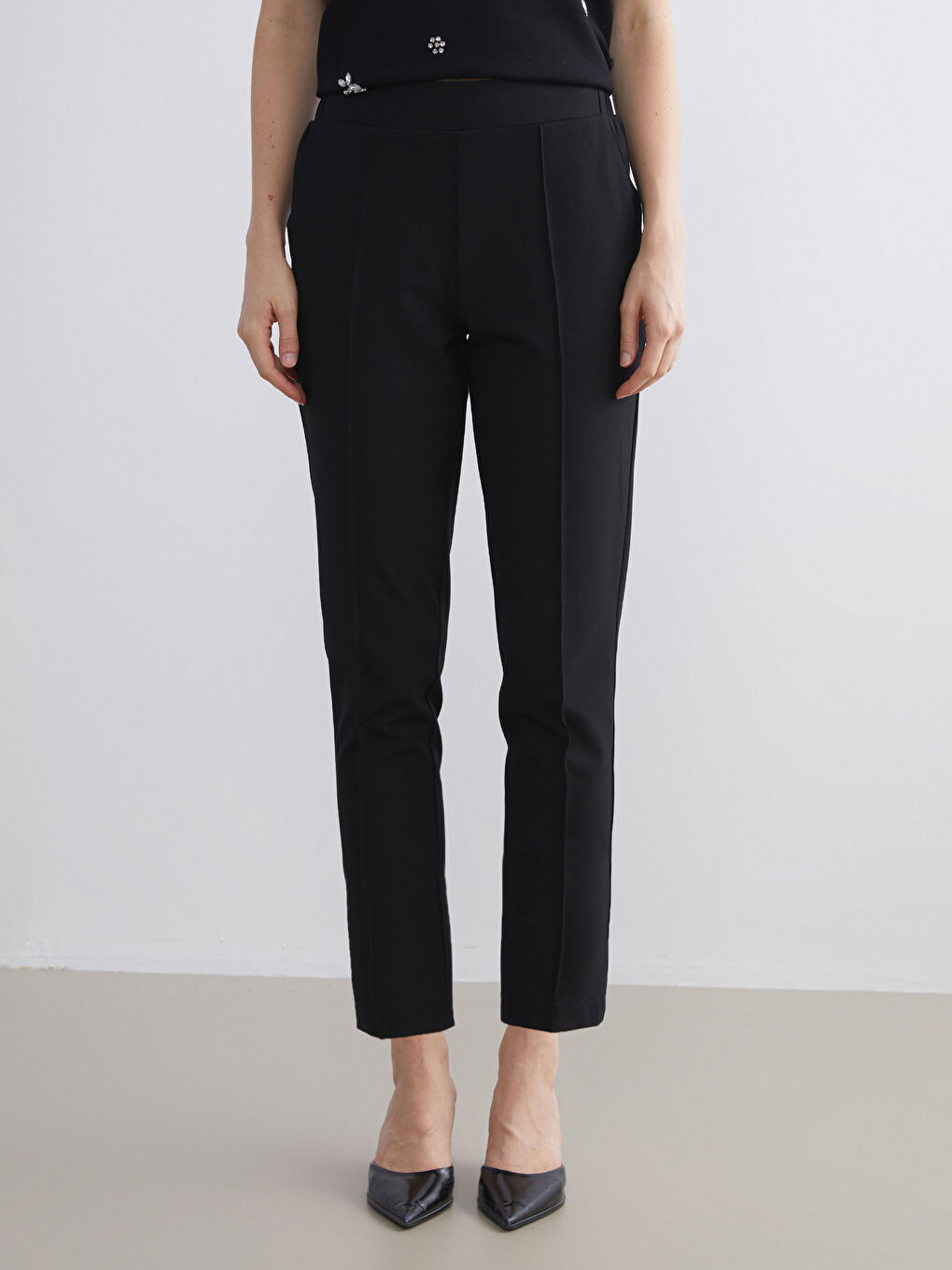 Pantalon Cigarette à Taille Élastiquée pour Femmes-3