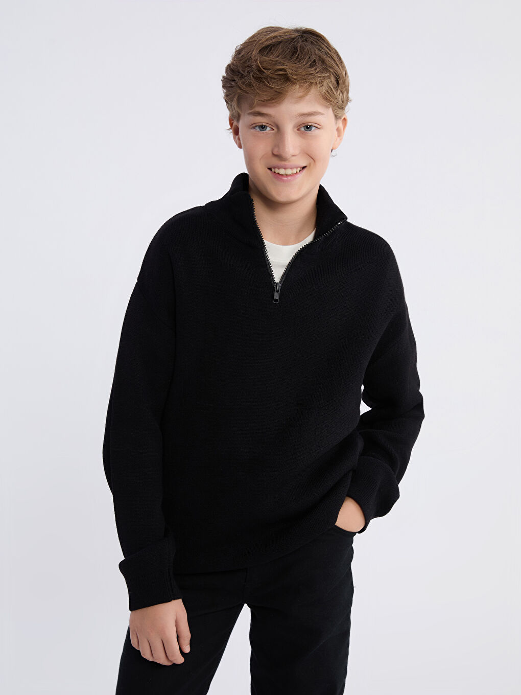 Siyah Dik Yaka Erkek Çocuk Triko Kazak-2