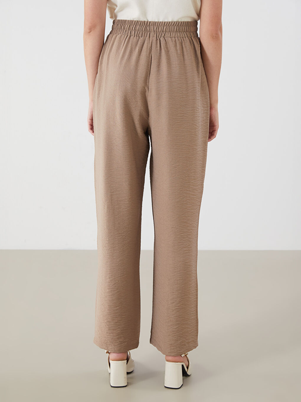 Kahverengi Beli Lastikli Havuç Kesim Kadın Pantolon-7