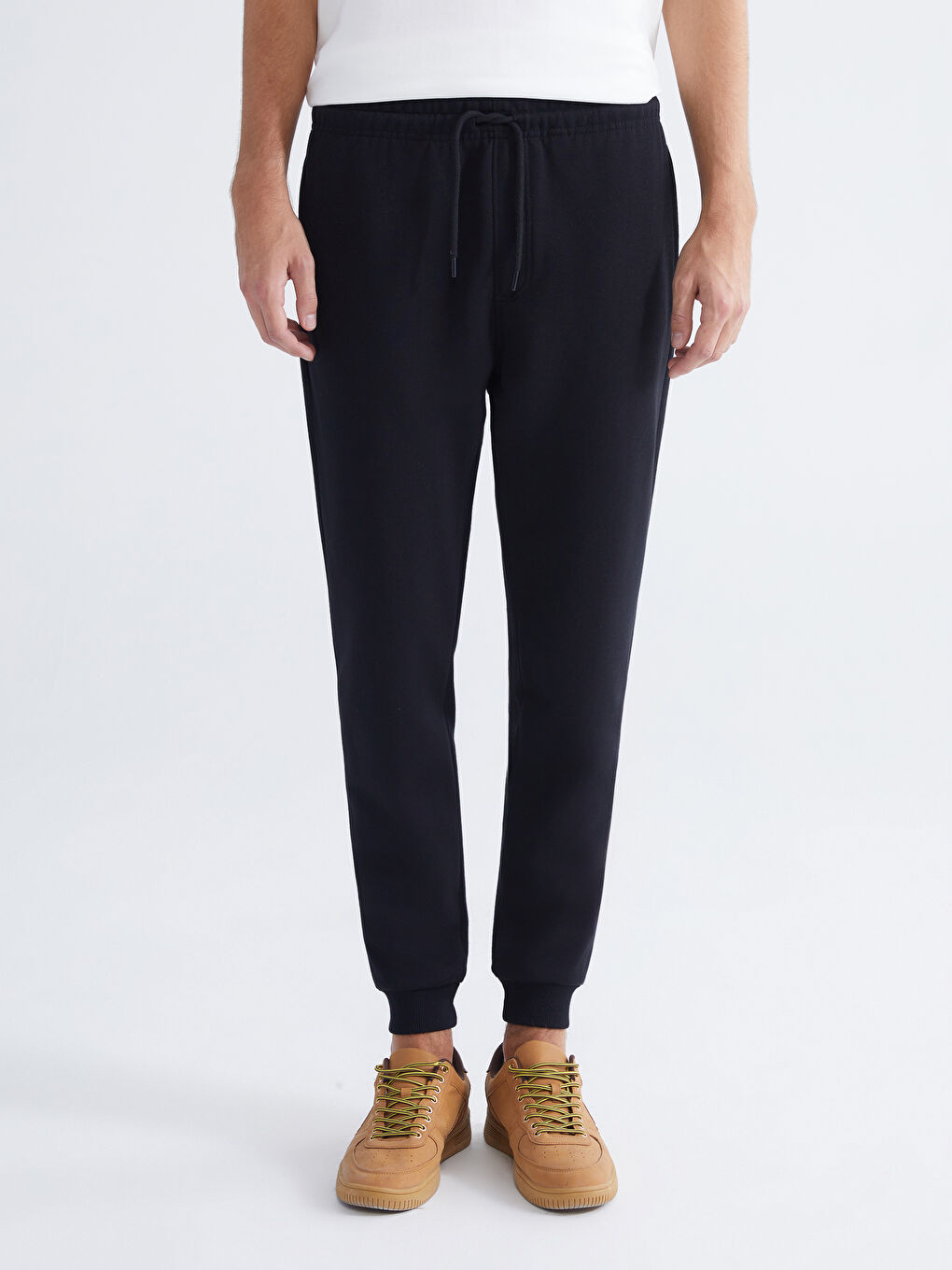 Siyah Standart Kalıp Erkek Jogger Eşofman Altı-1