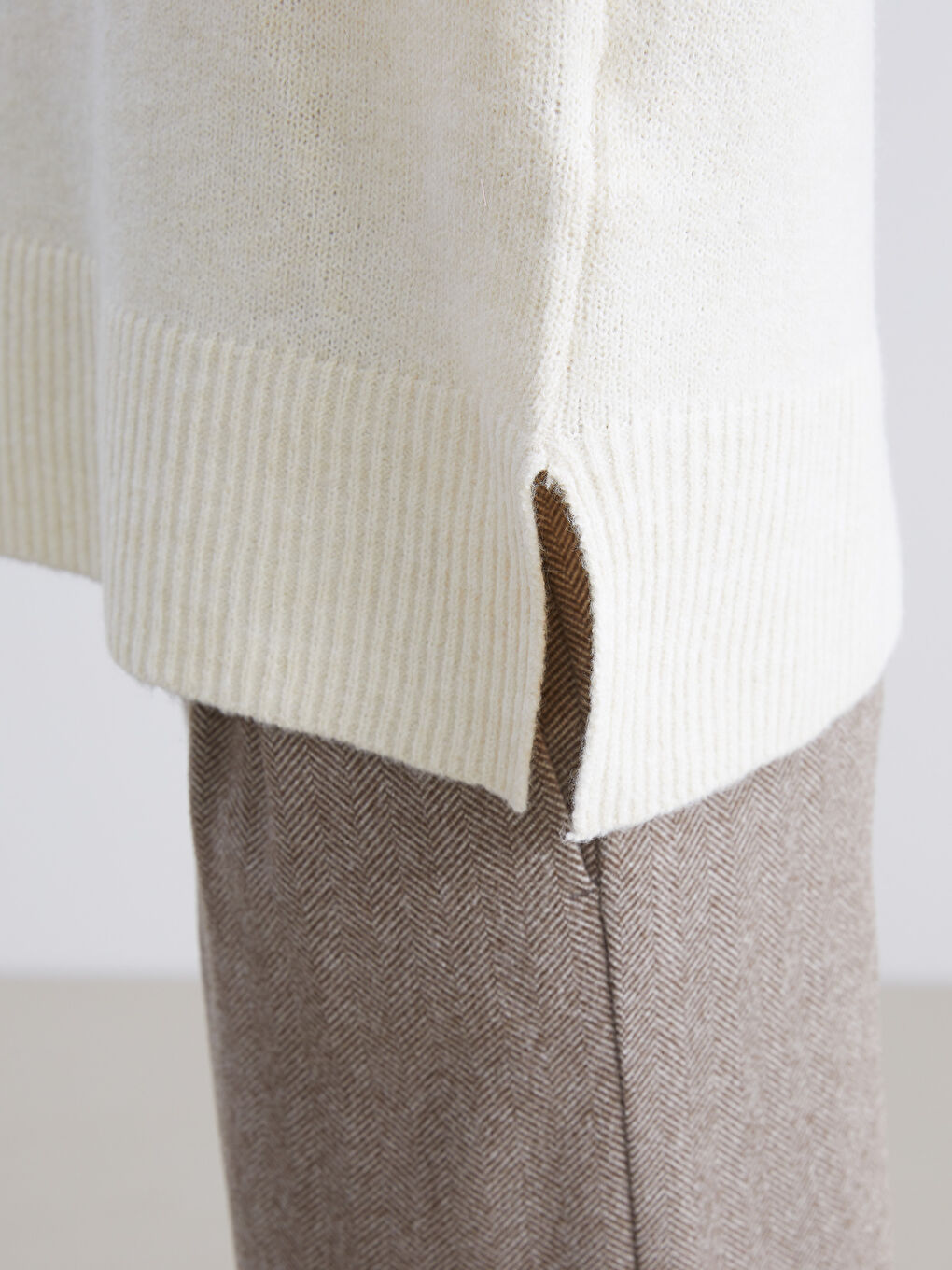 Funnel Neck Women's Knit Sweater-2